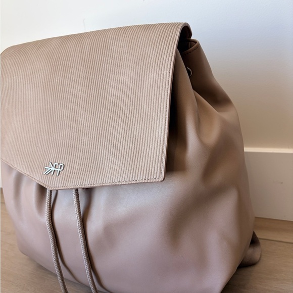 Freshly Picked Aspen Ribbed Drawstring
Diaper Bag main image 7